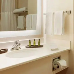 Double Studio Suite full double bed