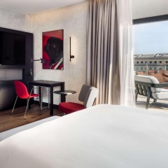 Radisson RED Madrid - Bild 10