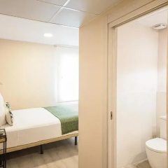 Hostal Plaza thumbnail 12