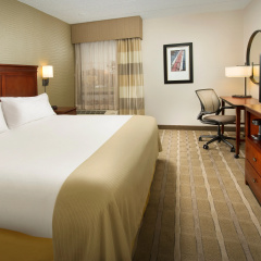 Holiday Inn Express Boston North-Woburn by IHG thumbnail 3