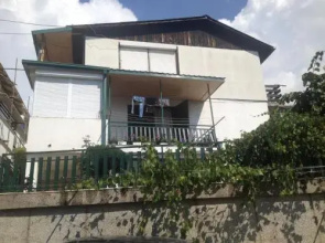 Leo Apartment