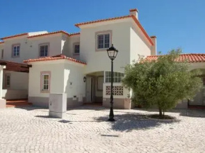 D. Duarte Townhouse