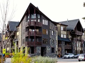 Luxury Canmore Vacations