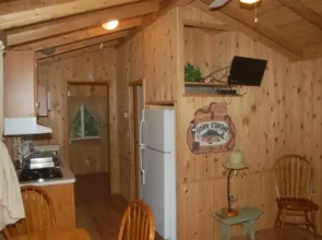 Chehalis Camping Resort Studio Cabin 3