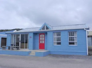 1 Point Village Guesthouse  Holiday Cottages