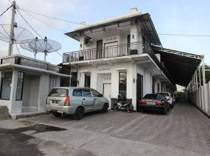 RedDoorz Plus near RS UGM