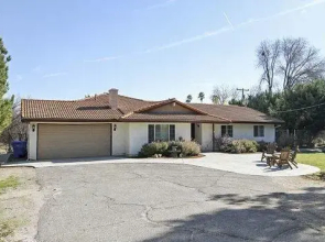 Merry Hill 4 Br home by RedAwning