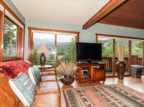 67 W Hanson Home - 3 Br Home
