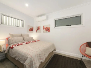 Milton Mews - Studios