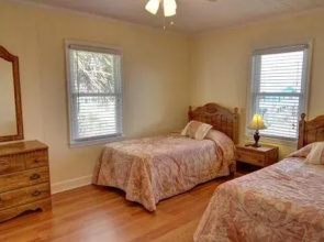 Kayla's Kottage - 4 Br Home