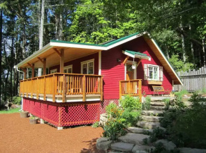 Cosy Woodpecker Cottage