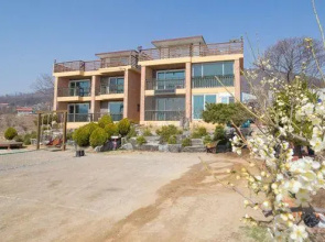 Ganghwa Badatgashimteo Pension