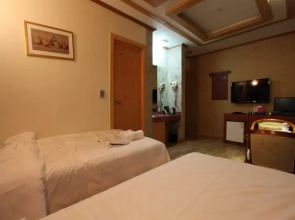 WeolmoonJes Hotel