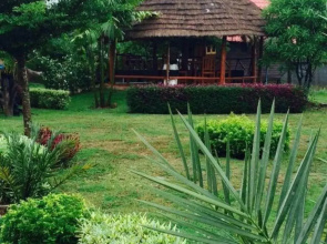 Tong111 Rattaburi Hotel