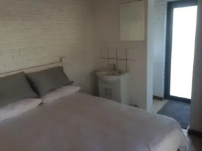 Mopani Cottage