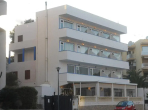 Mini Golf Apartments
