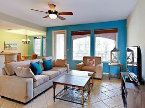 6 Harbor Town House - 3 Br townhouse by RedAwning