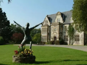 Rhosygilwen Courtyard