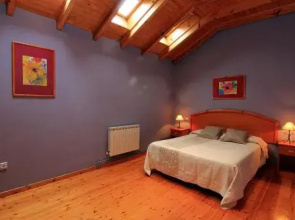 Apartamentos Rurales "Les Escueles de Collía"