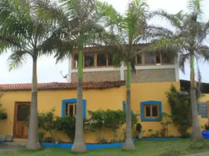 Casa Amarilla