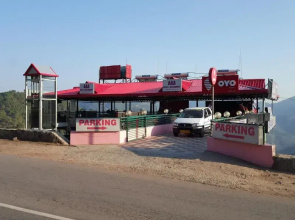 Aaa Hotel & Restaurant