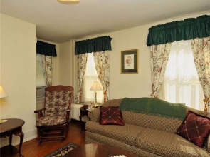 Second Street Suite