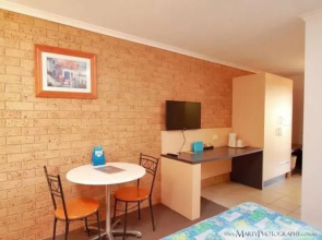 Morayfield Tavern