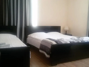 Lomari's Guest House