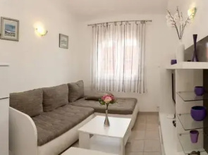Holiday Home Little Desire 1818