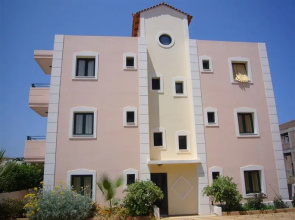 Pella Apartments