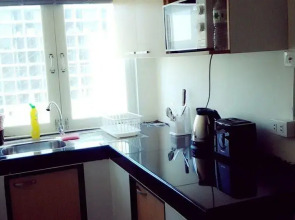 I-Rovers Sports Bar & Guesthouse