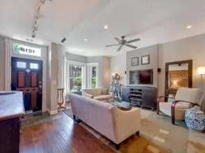 1218 Southeast Townhome #1017 - 3 Br Townhouse