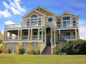 Trading Winds - 6 Br Home