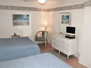Jamaica Royale - 303 - 2 Br Condo