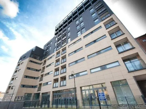 Piccadilly Central Apartments by MAX