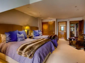 Hyatt Condominium 05