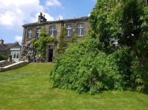 Sladen House