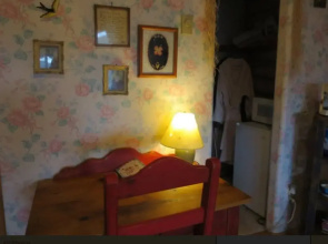 Country Garden Studio