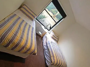 Banksia Lake Cottages