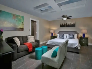 Delcoa Retreat 6br Scottsdale Pool House