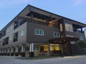Suthana Residence