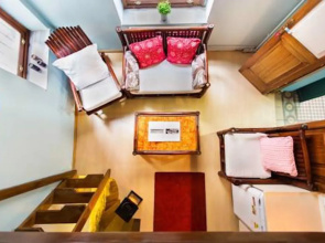 Aretias Antique House