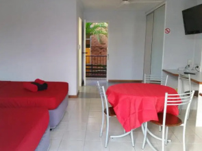 Aussie Wolf Cairns Holiday Lodge Unit 20