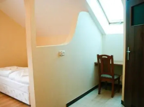 Hotel 7