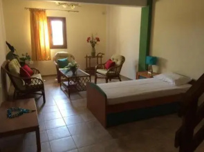 Maisonette at Nikiti Center