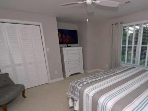 Sml- House in Mariners Landing