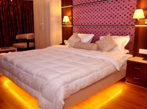 Hillcrest Resort