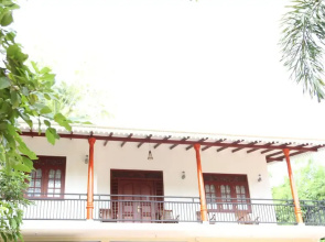 Girilena Guest House