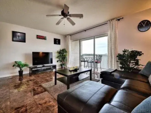 Captain's Cove 304
