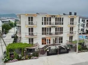Elektra Guest House
